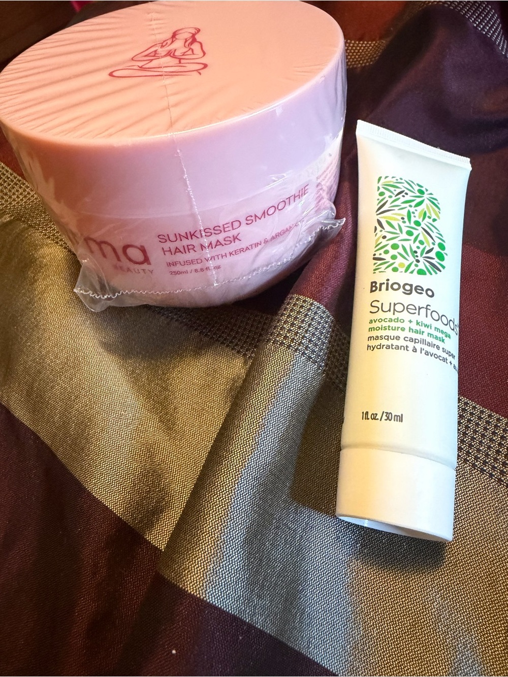 Briogeo Superfoods Moisture Hair Treatment - White & Green Tube